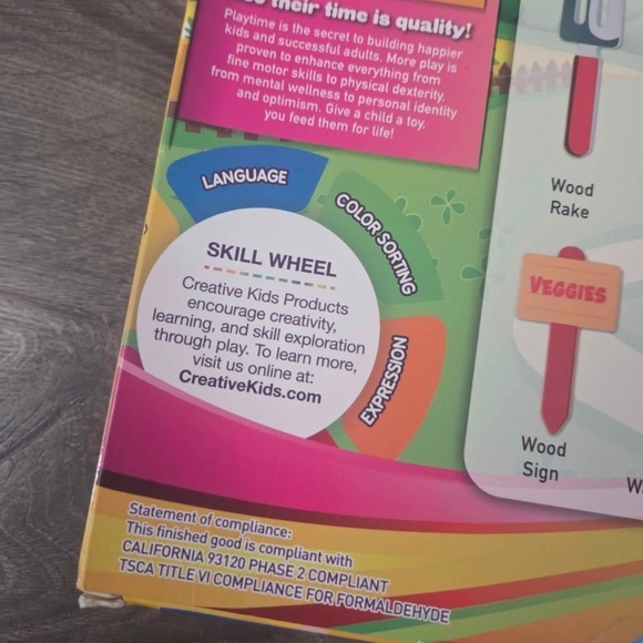 Little Gardener Wood Play Set - NEW - Picture 3 of 3